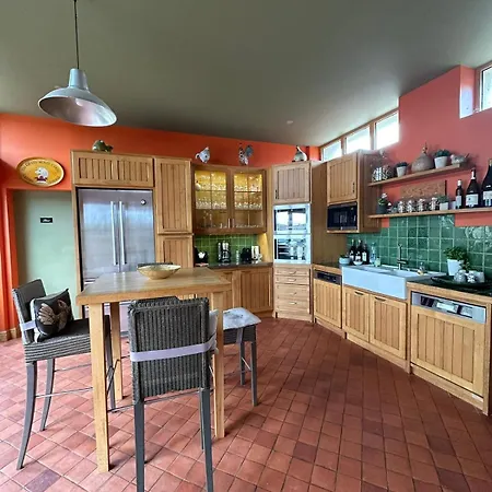 La Des 3 Vila Tamerville